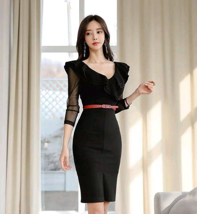 职业|女神孙允珠高清时尚搭配：黑色雨荷层叠嫣红系带职业裙