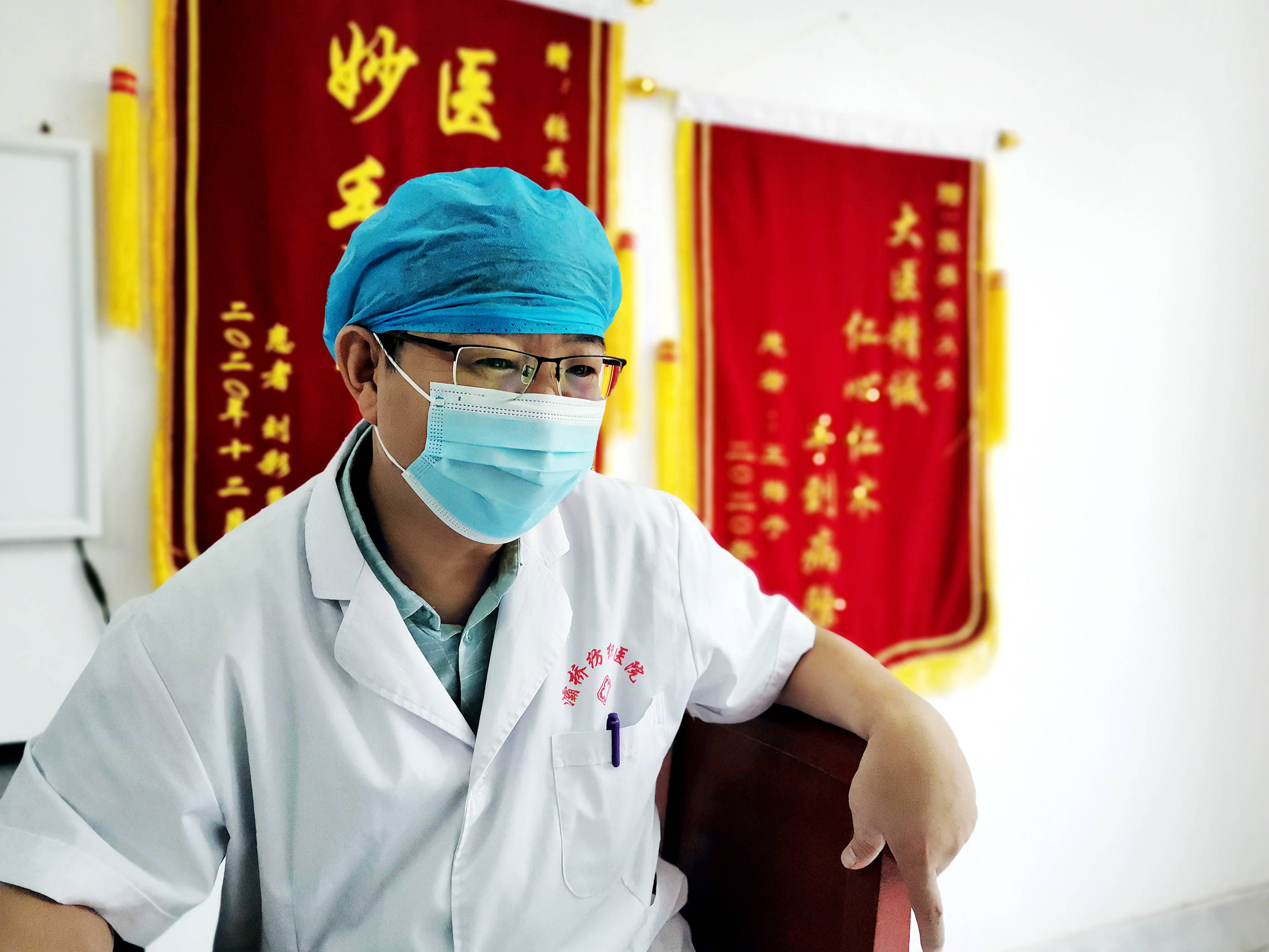 张英杰医生师从于著名的软组织外科学创始人宣蛰人教授.