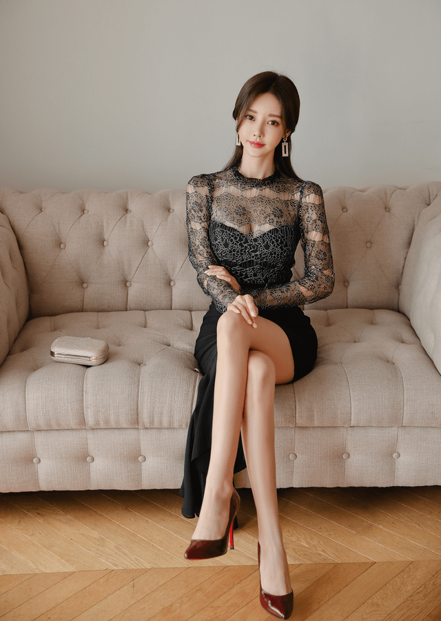 鱼尾|女神孙允珠高清时尚搭配：冬萤暗褐梧桐星霜刺绣鱼尾裙