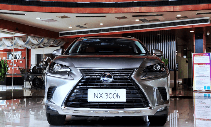 揸得凌志人生得意雷克萨斯nx300h探店行