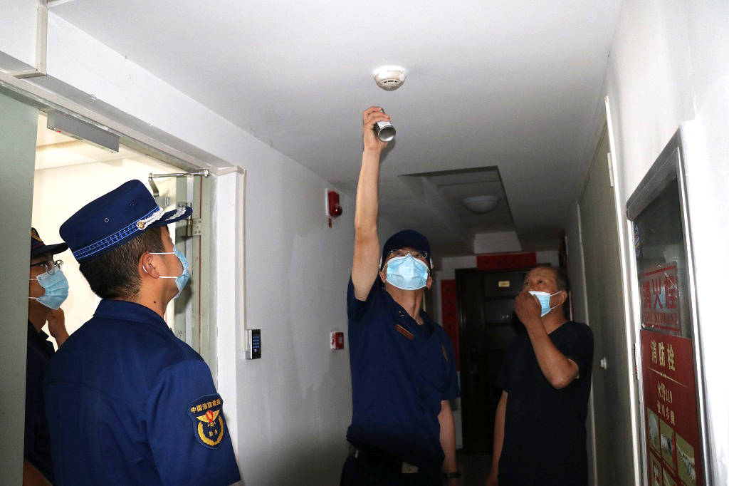 甘肃为民办实事秦安消防为高层住宅小区筑起安全防火墙