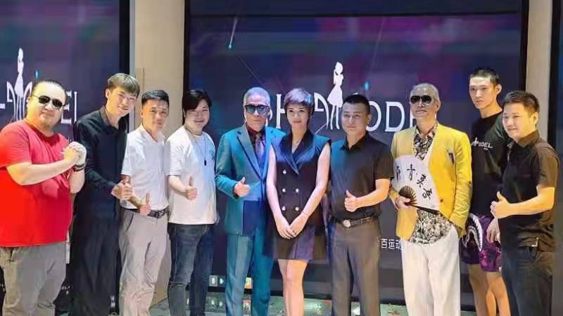 少儿|“”拥抱梦想 共赢未来”H-MODEL福建鳌峰东百旗舰店开业