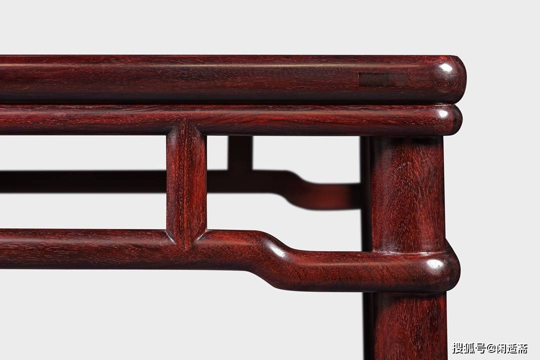 妍秀清雅小叶紫檀家具圆包圆四仙桌