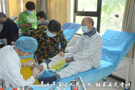 并发症|糖尿病患者烂脚趾需要怎么去治疗才能治的好?