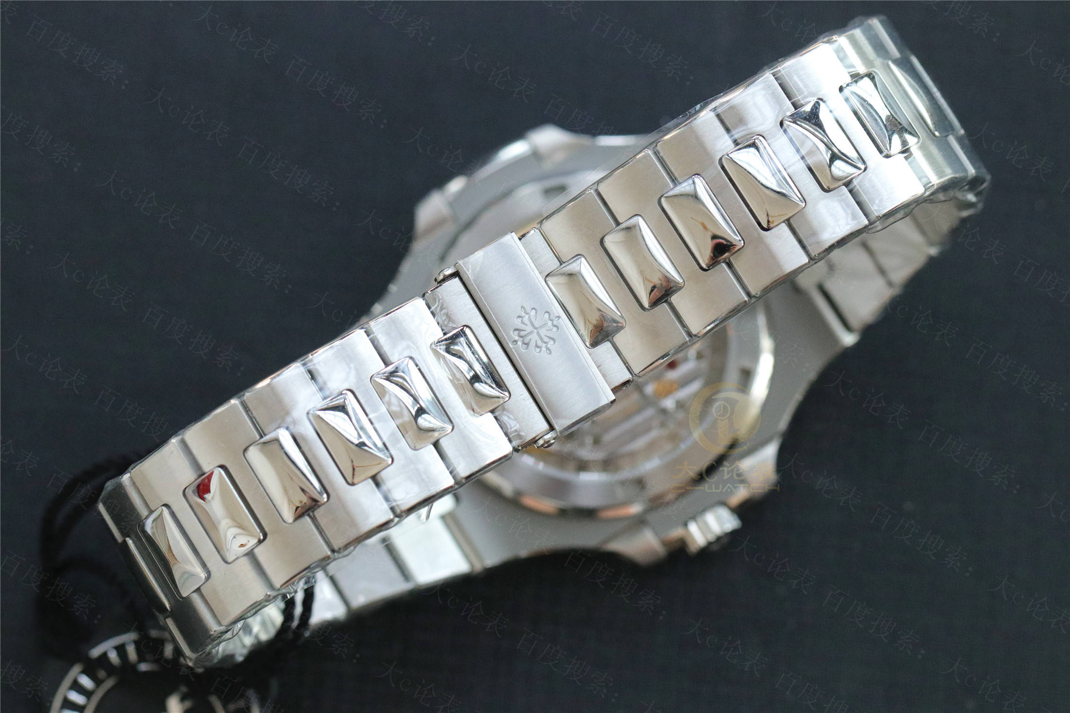 ��c�۱�:�ٴ�����������,���װ��ĸ�̲ʱ�Ȧ��