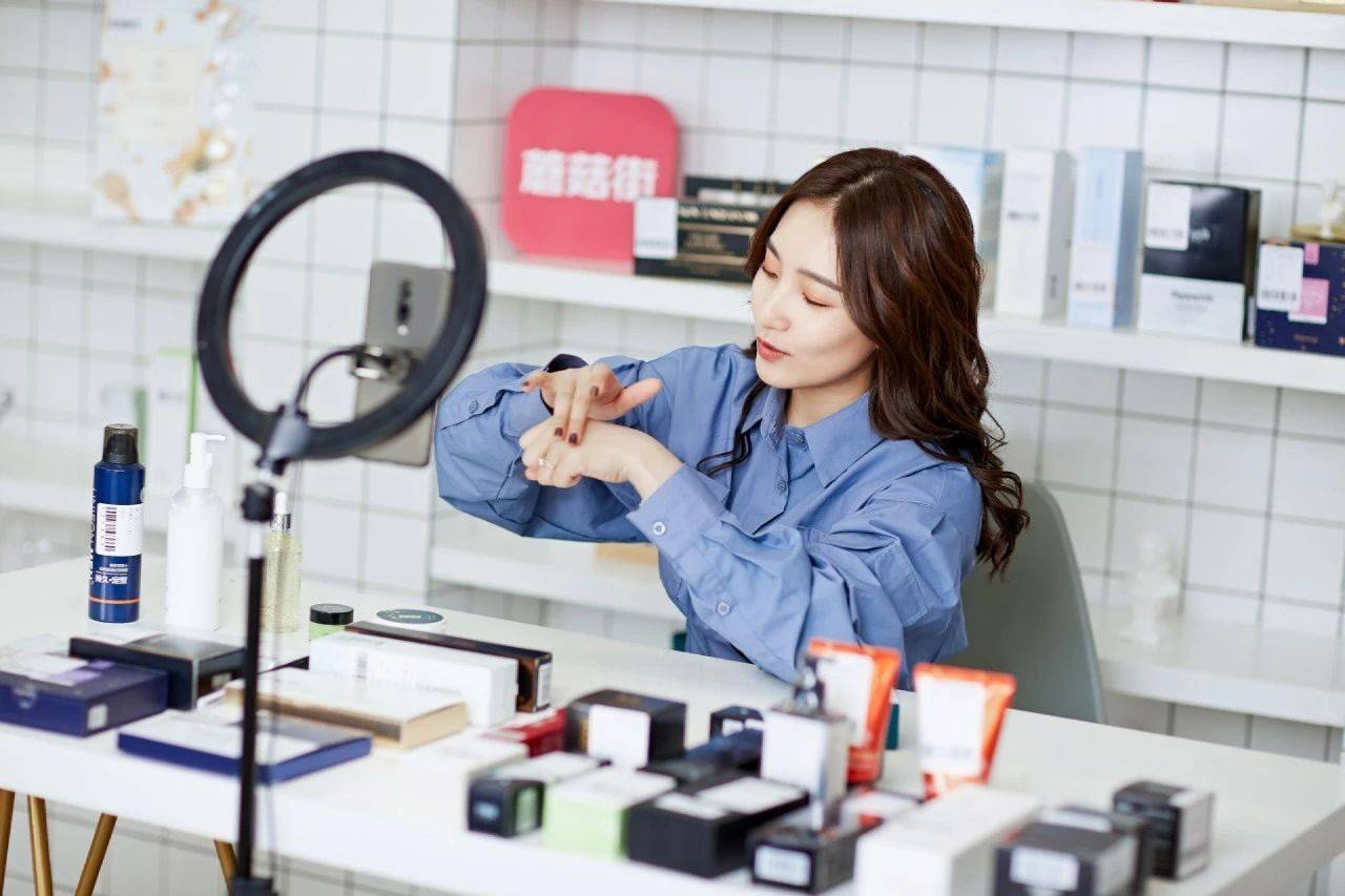 魔筷科技做好快手服务商打造直播电商新标杆