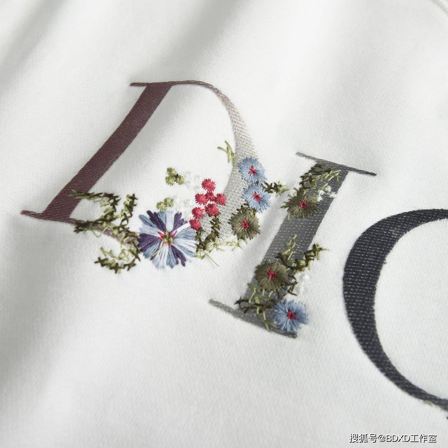 男女|Dior 21SS 花卉Logo刺绣圆领卫衣