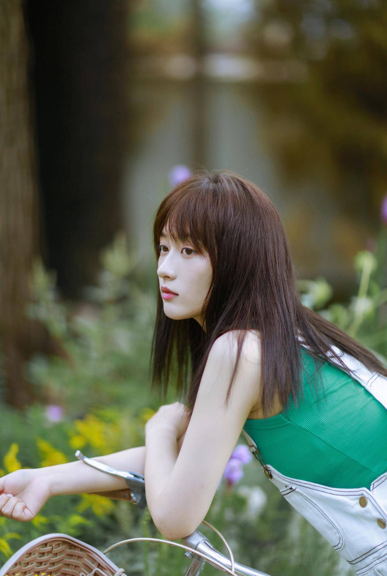 李澳曝最新闲适清新写真 静心对话秋日私语