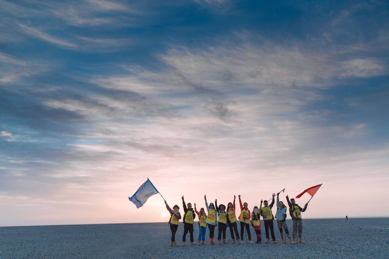 敦煌越野穿越领队 沙漠徒步领队 户外领队