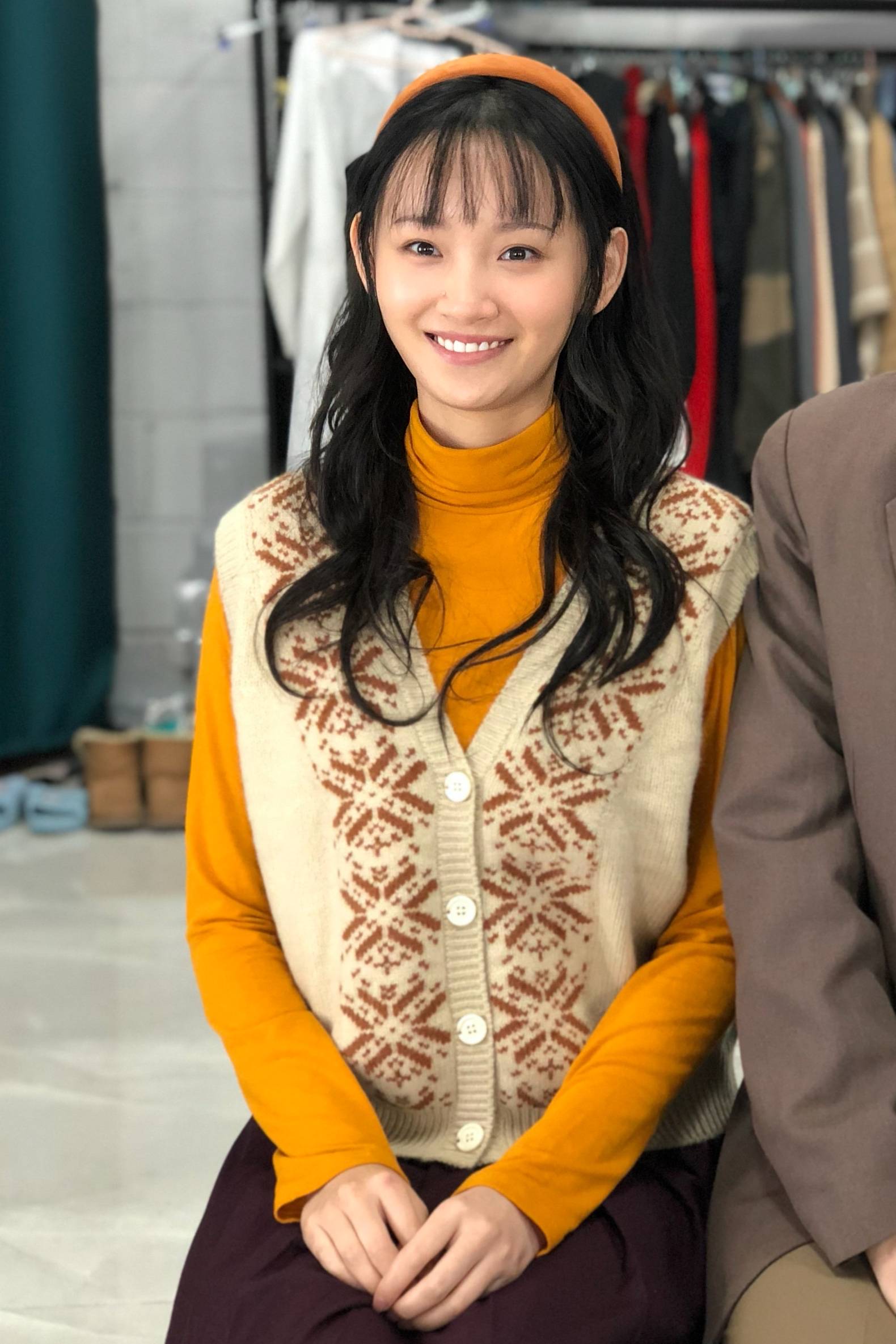 关于我妈的一切热映中饰青年季佩珍的演员梁宝羚神似年轻时的徐帆