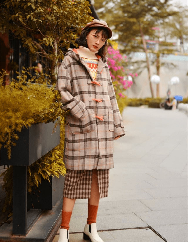 呢子 “大衣+呢子裙”优雅又时髦，穿出气质美