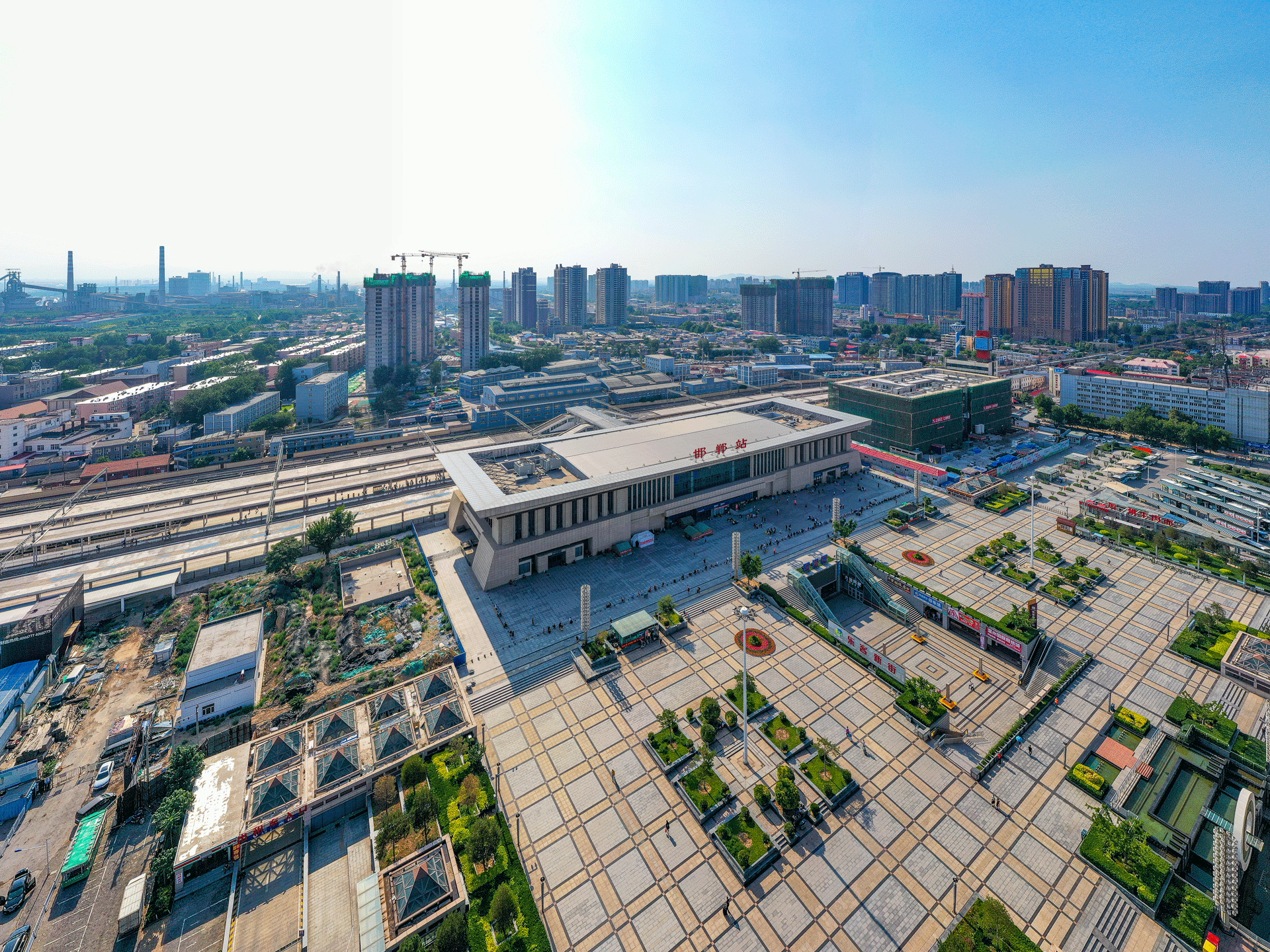 邯郸高铁站改扩建工程应用系统:tr65 直立锁边屋面系统应用部位:屋面