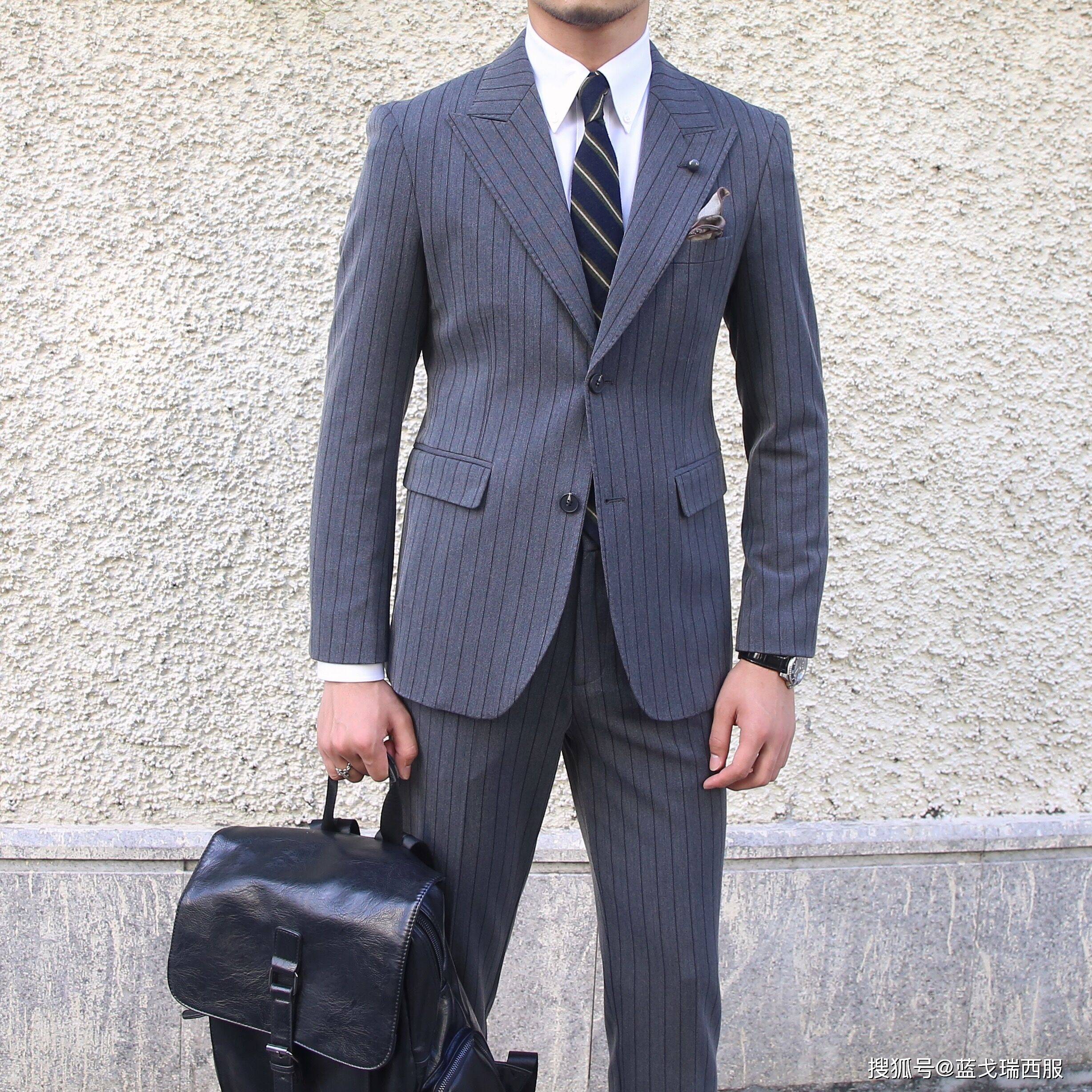 私人定制西服,男士商务西装如何搭配,会更显高级优雅