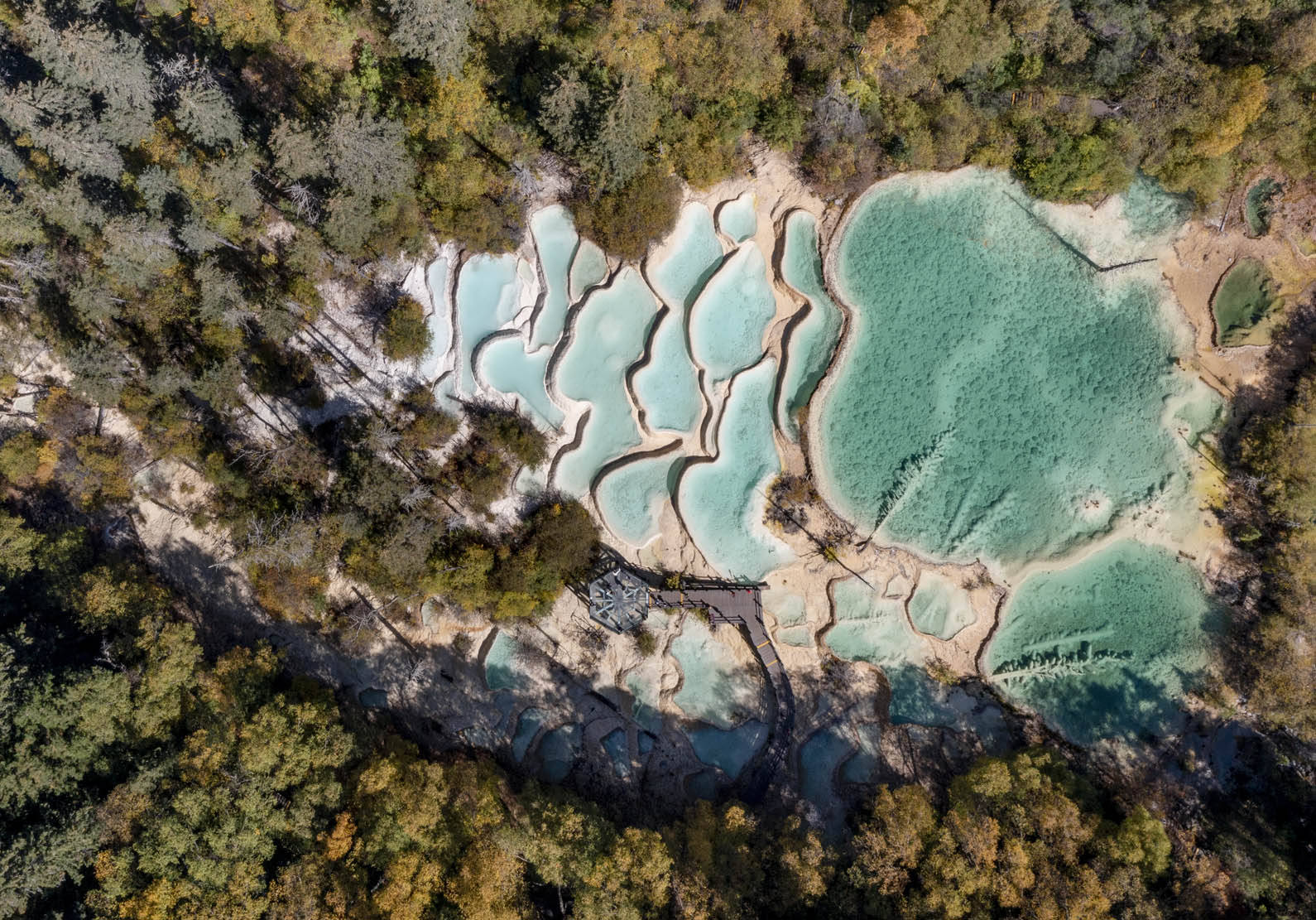 四川九寨沟金秋神仙池