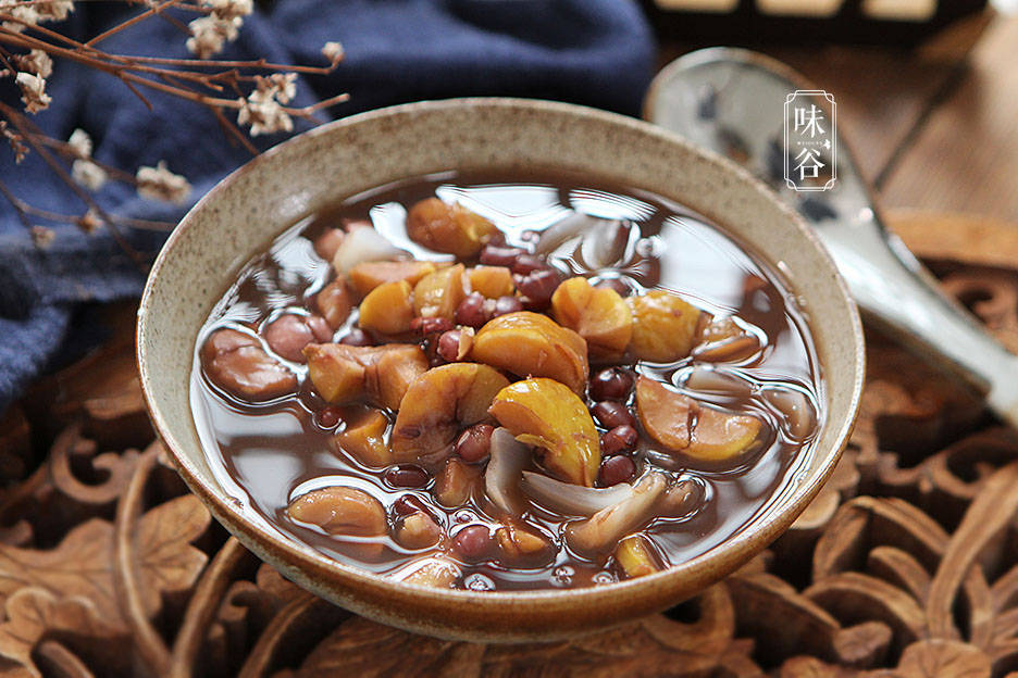栗子|秋天，餐桌四宝不能少，煮成糖水特美味，滋补暖身，每次必吃精光
