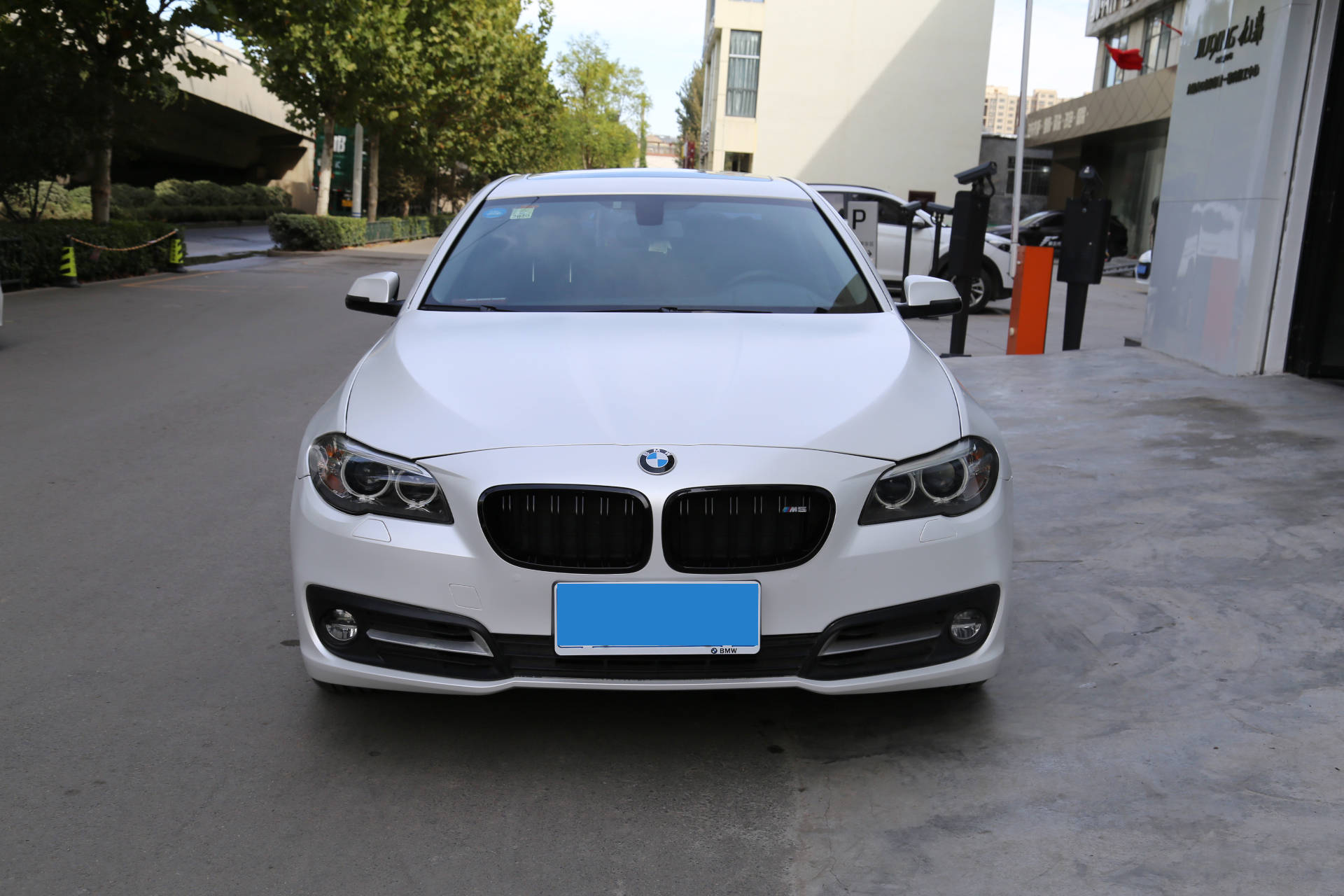 改色膜升级案例 | 宝马五系济南欧瑟全车改色陶瓷白_搜狐汽车_搜狐网