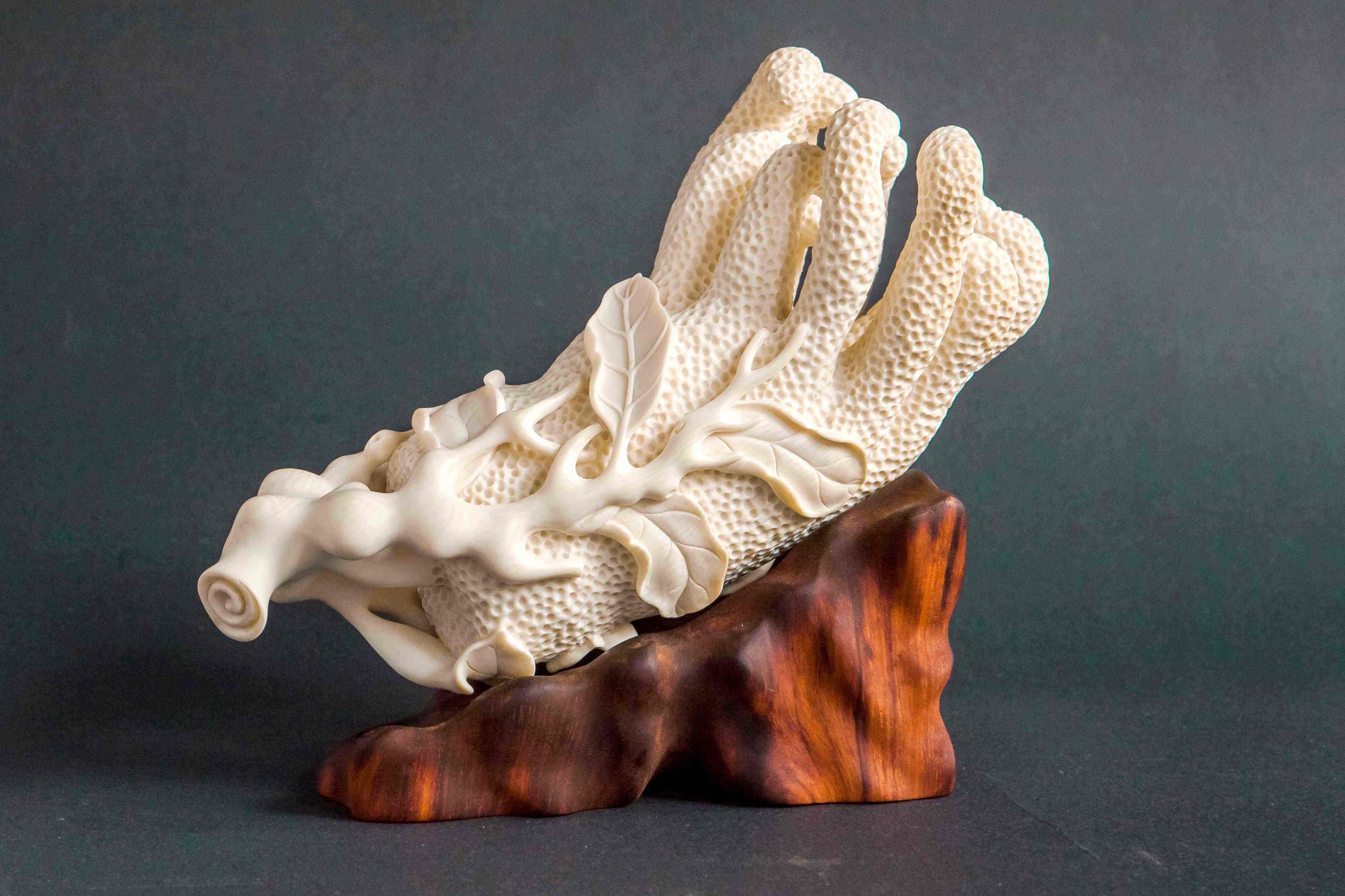 旅游工艺品研发,研究基地揭牌仪式在苏州祥韵牙雕艺术馆举行