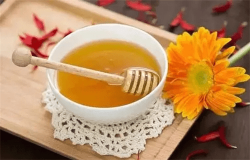 方法蜂蜜祛痘有妙用，痘博士讲解四个小窍门