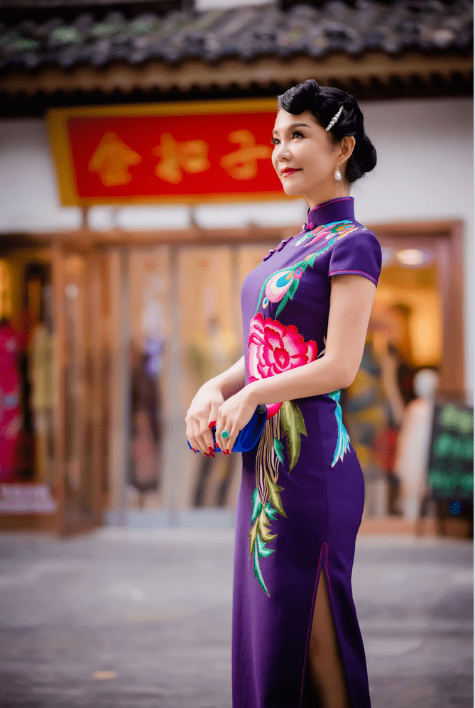 场合 司藤与王会悟穿旗袍火了，那么你呢