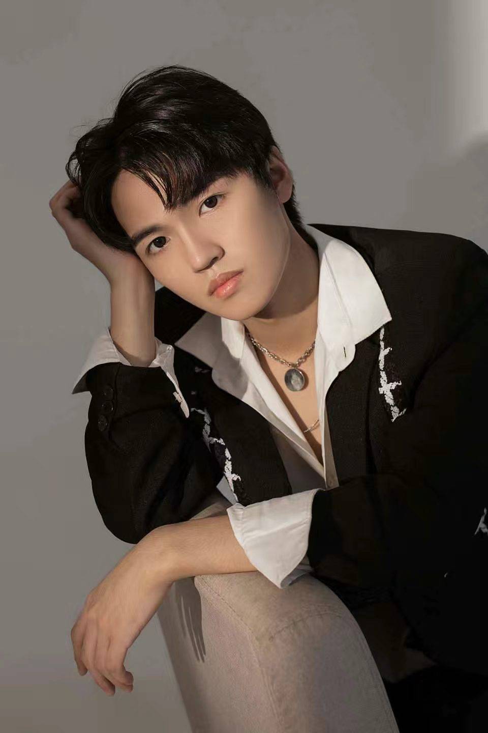 新星原创歌手谢晨曦小哥哥出道哇_音乐