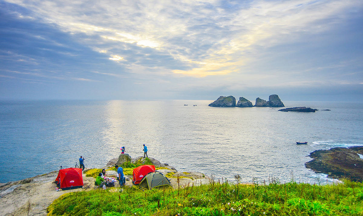 江浙地区海水最蓝的大型列岛,海鲜出名又是著名海钓胜地,渔山岛