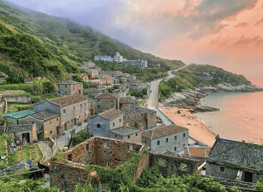 现在疫情的关系还没办法飞去一趟,那就先从台湾的小渔村开始吧!