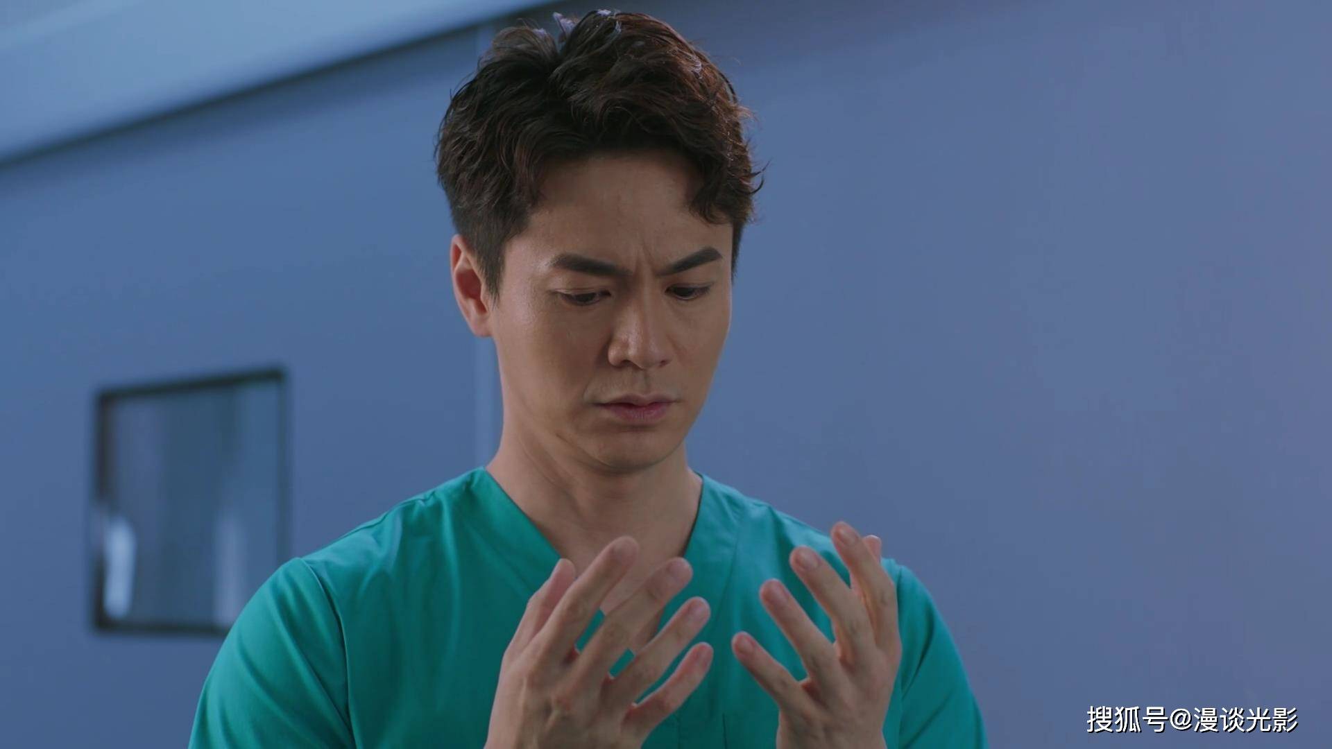 慈恩和罗|龚慈恩和罗子溢的故事，《星空下的仁医》很高明的悬念预置