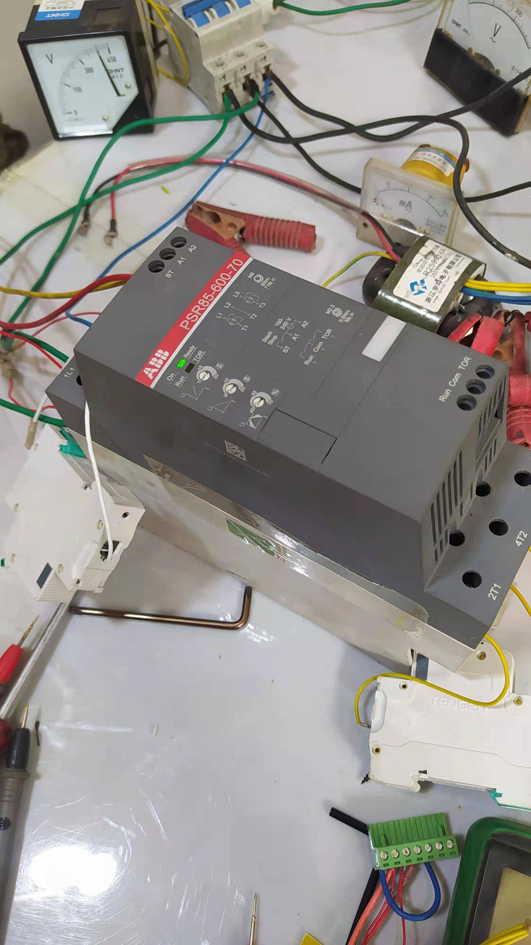 psr85-600软启动旁路接触器不动作故障维修记录_报警