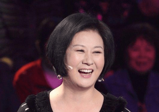 原创赵本山捧红她,被潘长江"挖墙脚",厉害啦