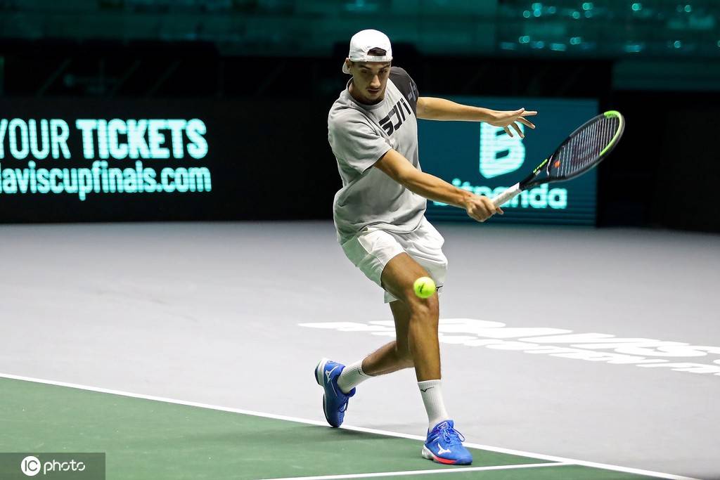 sinner),2001年8月16日出生于意大利南蒂罗尔圣坎迪多,意大利网球运动