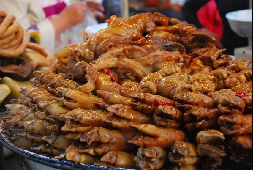 乌鲁木齐富力万达文华酒店:新疆名词 | 胡辣羊蹄 spicy lamb hoofs