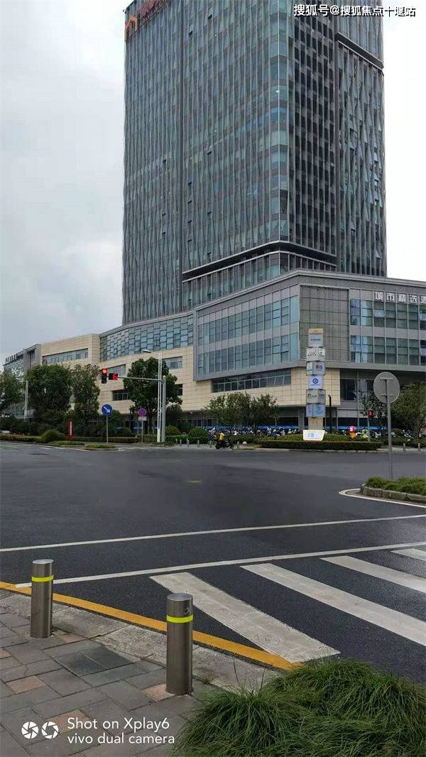 爆炸新闻:苏州【昆山中心】!简直太可怕了!简直火到让人难以置信