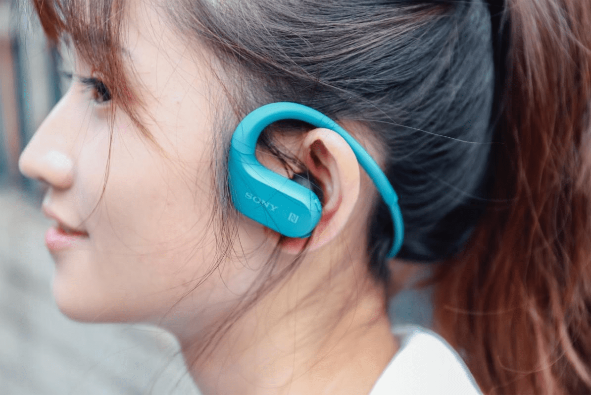 4,索尼nw-ws623游泳运动耳机