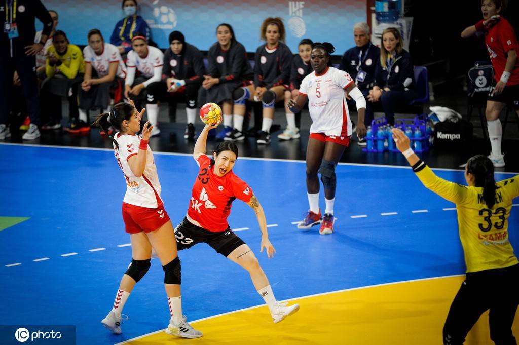 2021年女子手球世锦赛:韩国 31-29 突尼斯