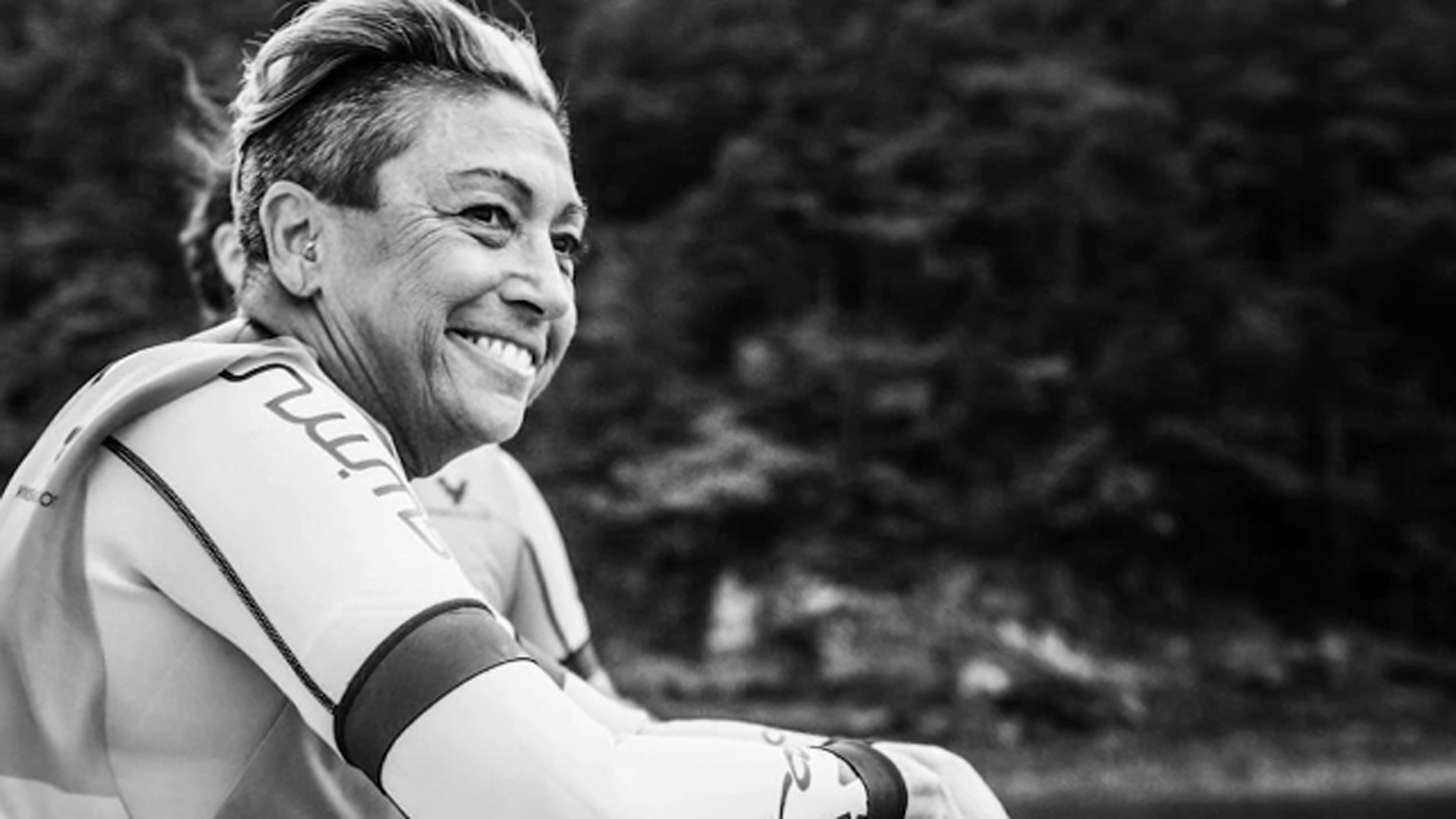 失明11年+癌症三度复发，63岁的她完成人生最后一次马拉松_搜狐网, image size:1920x1080