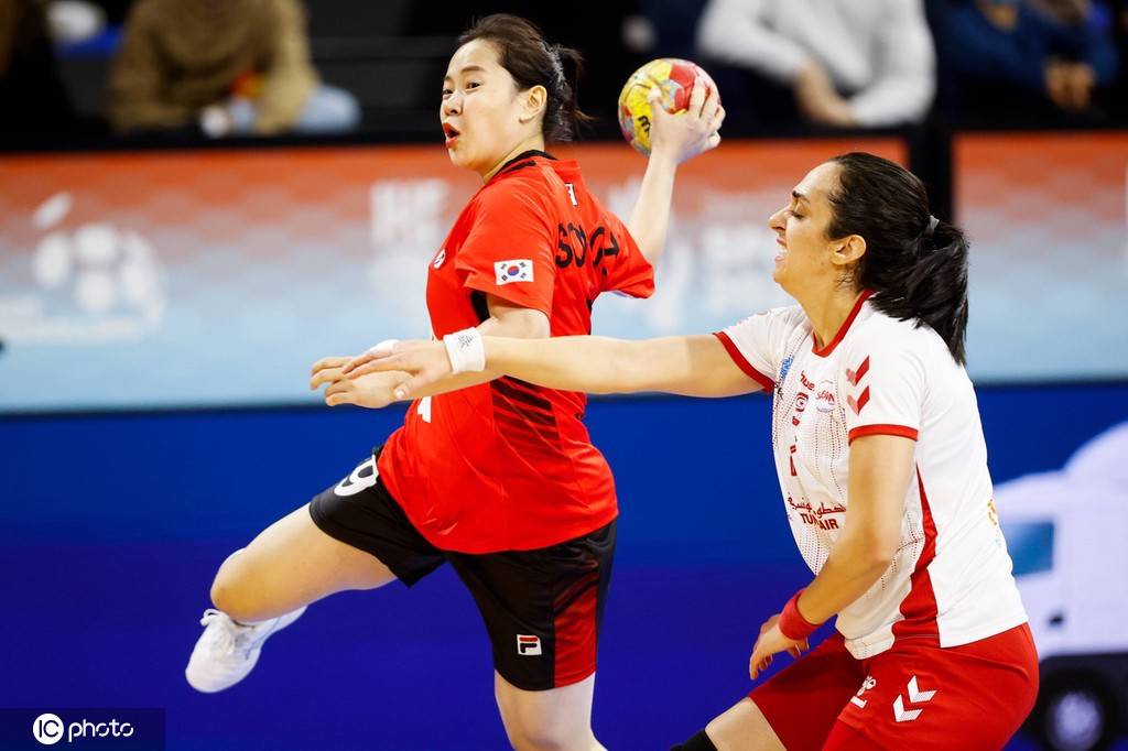 2021年女子手球世锦赛:韩国 31-29 突尼斯