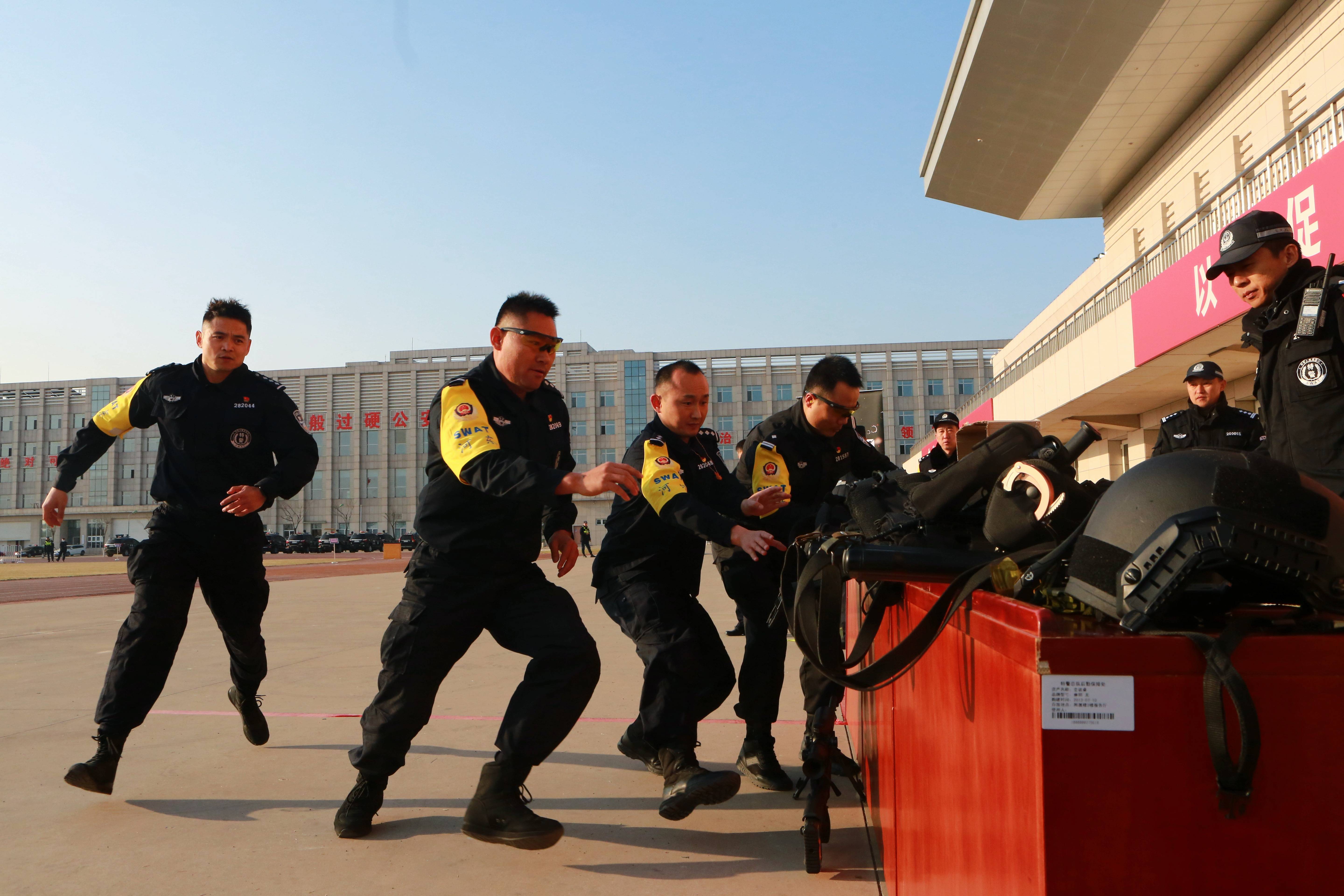 以比促练 以练促战 ——直击2021天津公安特警系统重装快反小队实战