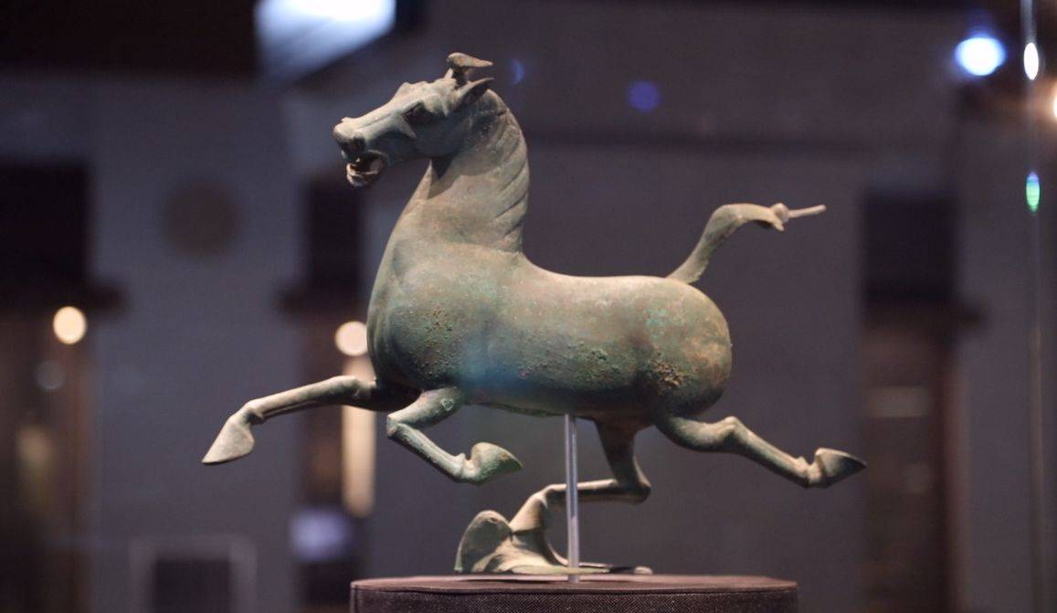 陆介政马踏飞燕