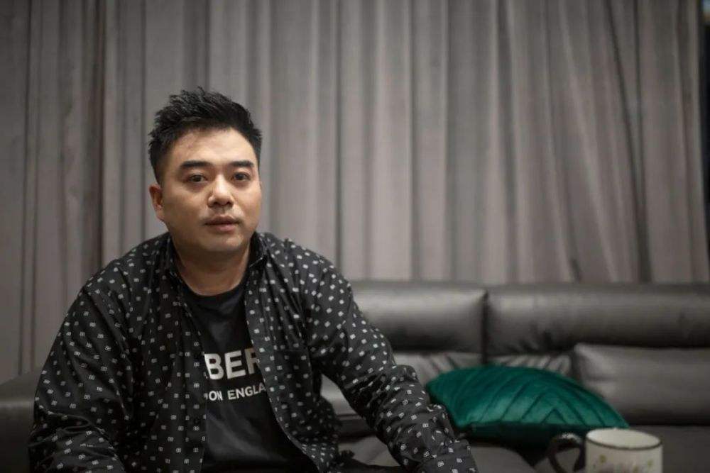 薇娅老公背景怎样丁海峰详细资料曝光难怪资源好