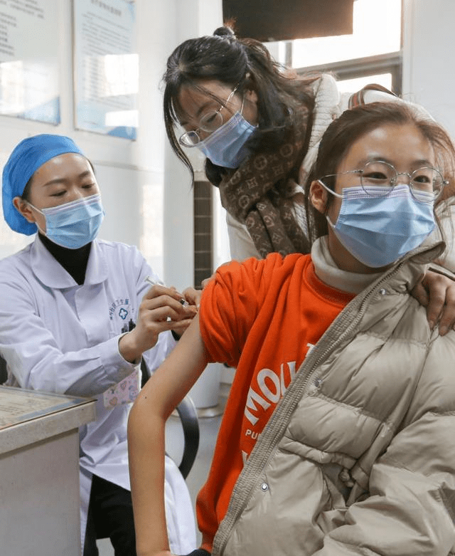 时报|江苏第一针免费HPV疫苗开打