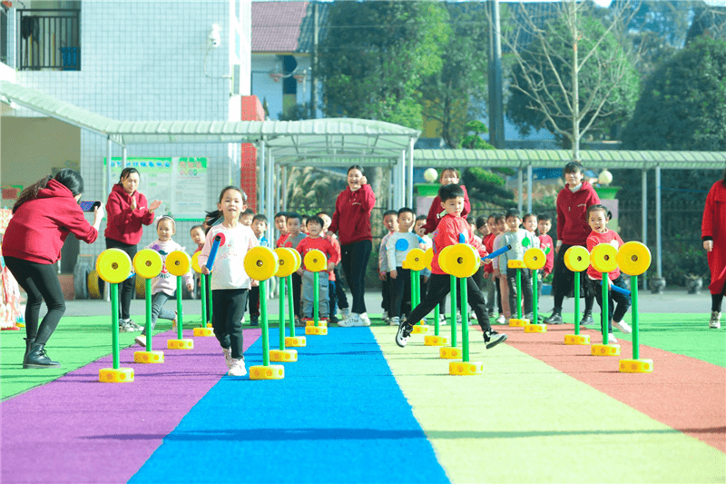 趣味|桃源县漆河镇中心幼儿园举办“快乐运动，喜迎新年”趣味运动会