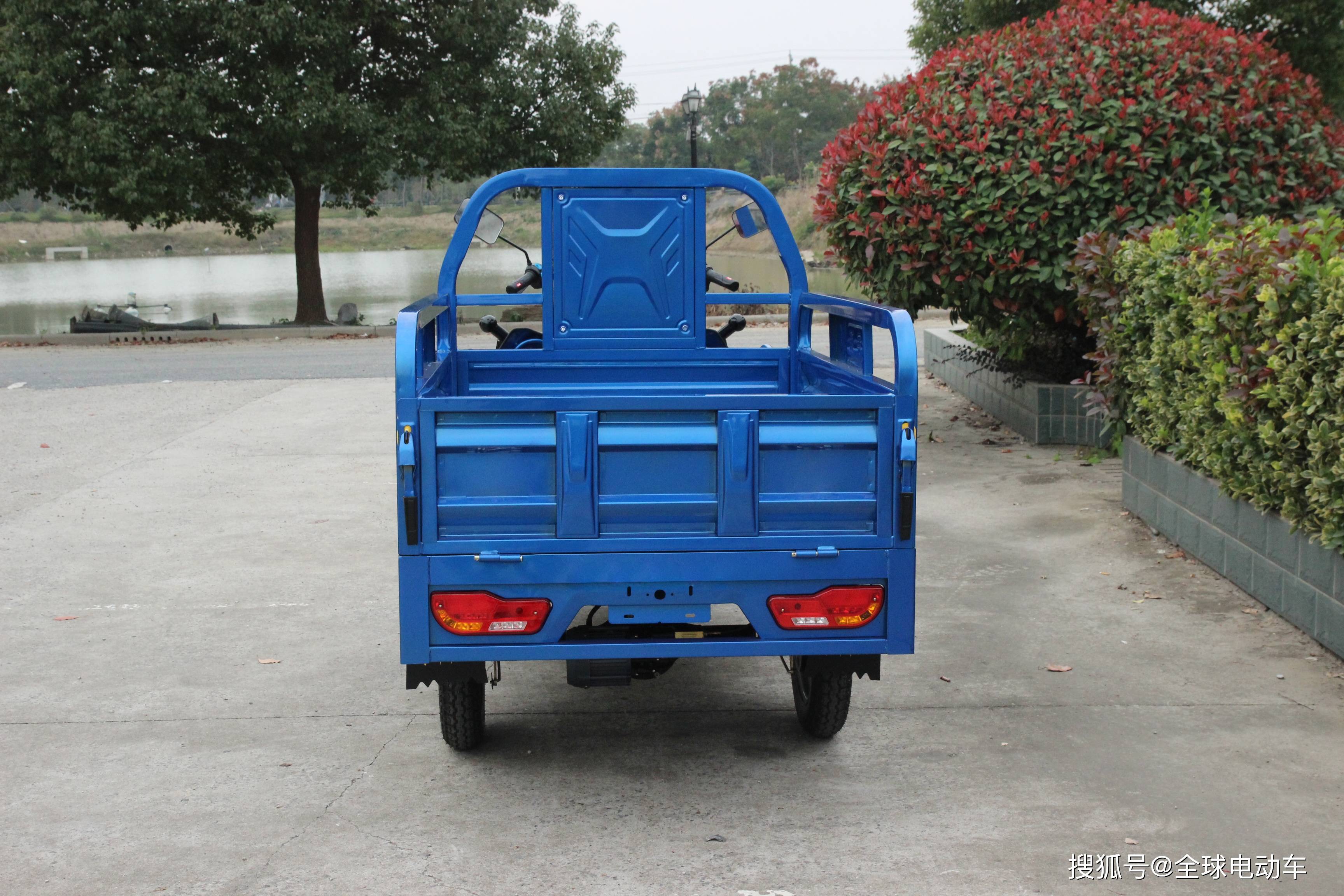 电动三轮车怎么上牌?驾照年龄和费用是多少?本文8个方面告诉你