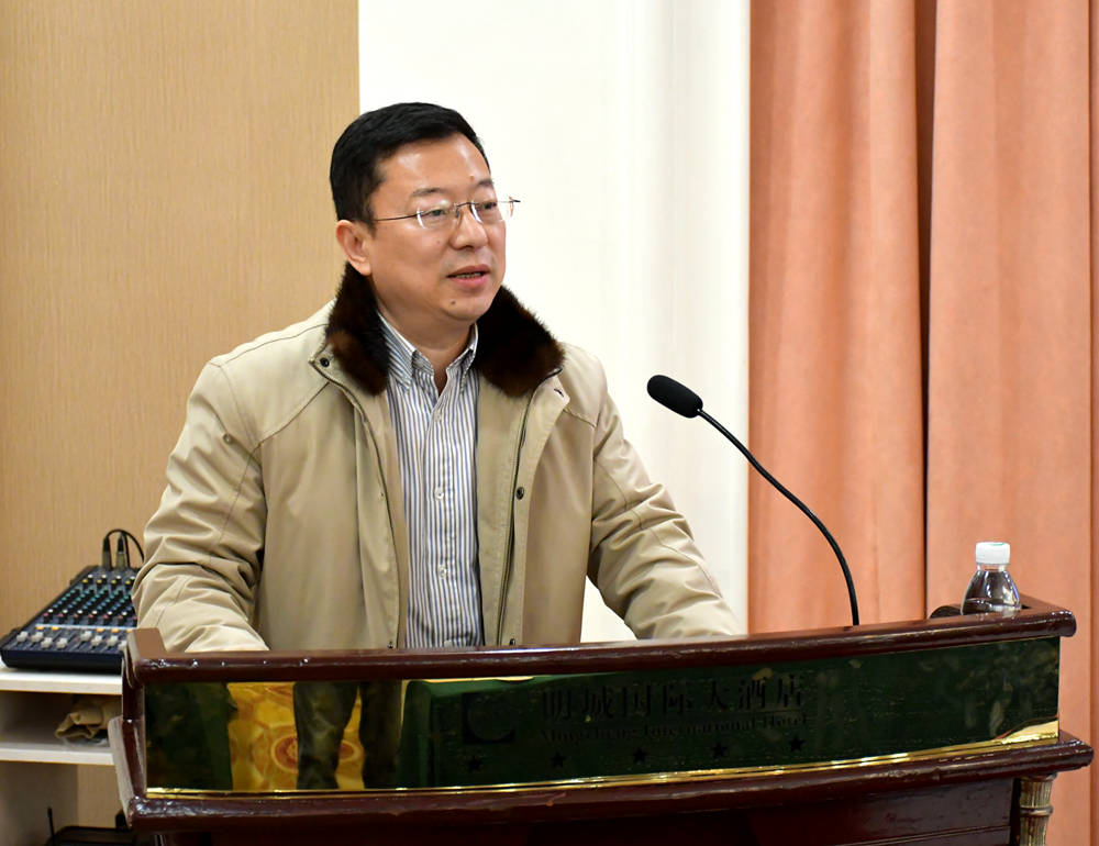 周宇,湖南省怡清源茶业有限公司总经理丁晓栋先后作为企业代表在会上
