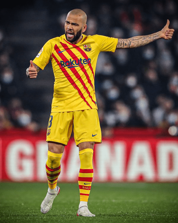 原创38岁阿尔维斯创纪录又见经典传中2065天后再为巴萨送助攻