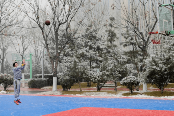 阳光铺|西安航天基地：雪落“疫”散，一切皆安！