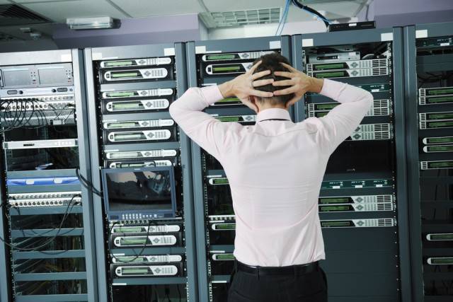 免费服务器大全常见服务器故障有哪些？如何预防服务器发生故障？服务器故障后如何恢复数据？
