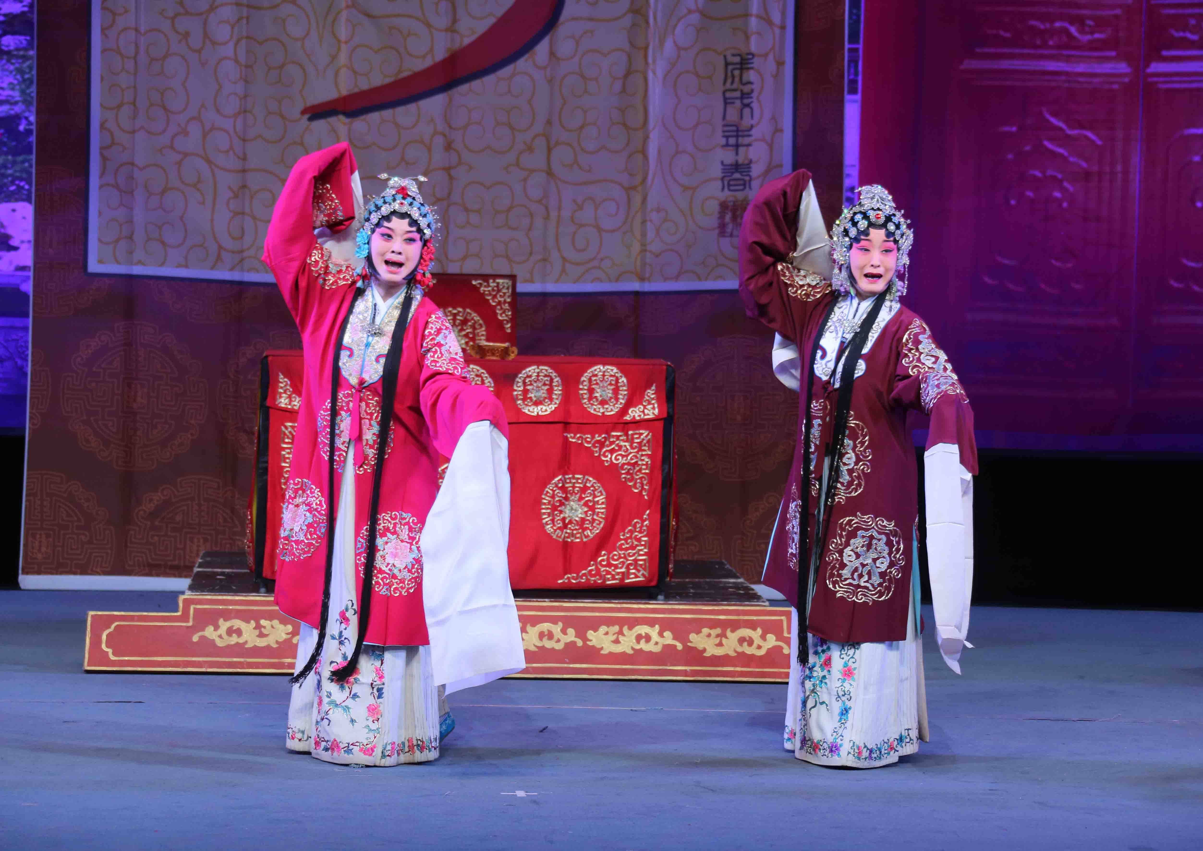 正月里长治市上党梆子剧团在潞安剧院上演杨门女将