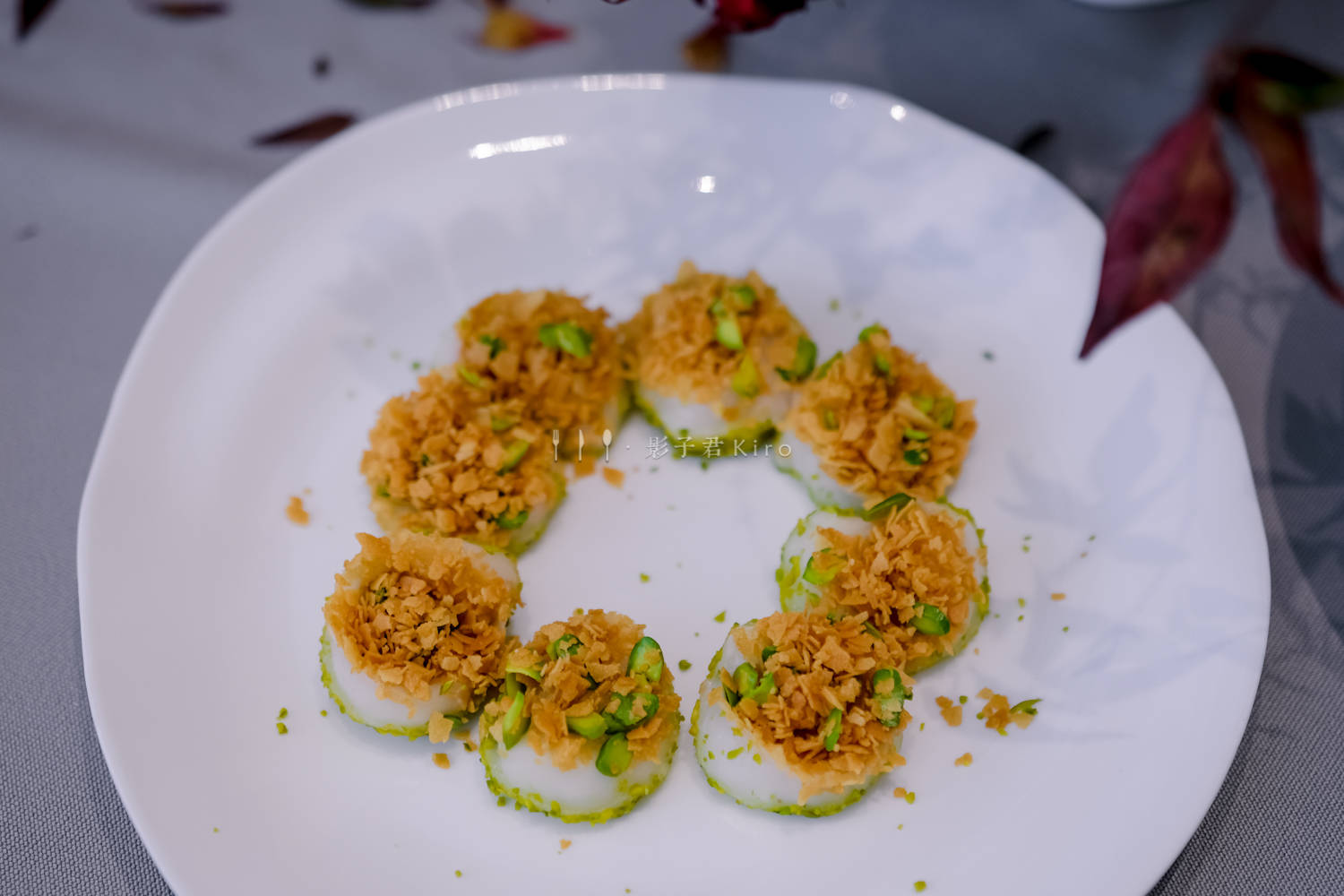 餐厅夜灯千盏有人等候，日食三餐有人相伴，诗意般的私厨餐厅，值得这份美好