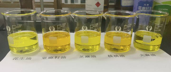 家庭购买食用油时,如何区分冷榨油和热榨油?_高温_价格_颜色