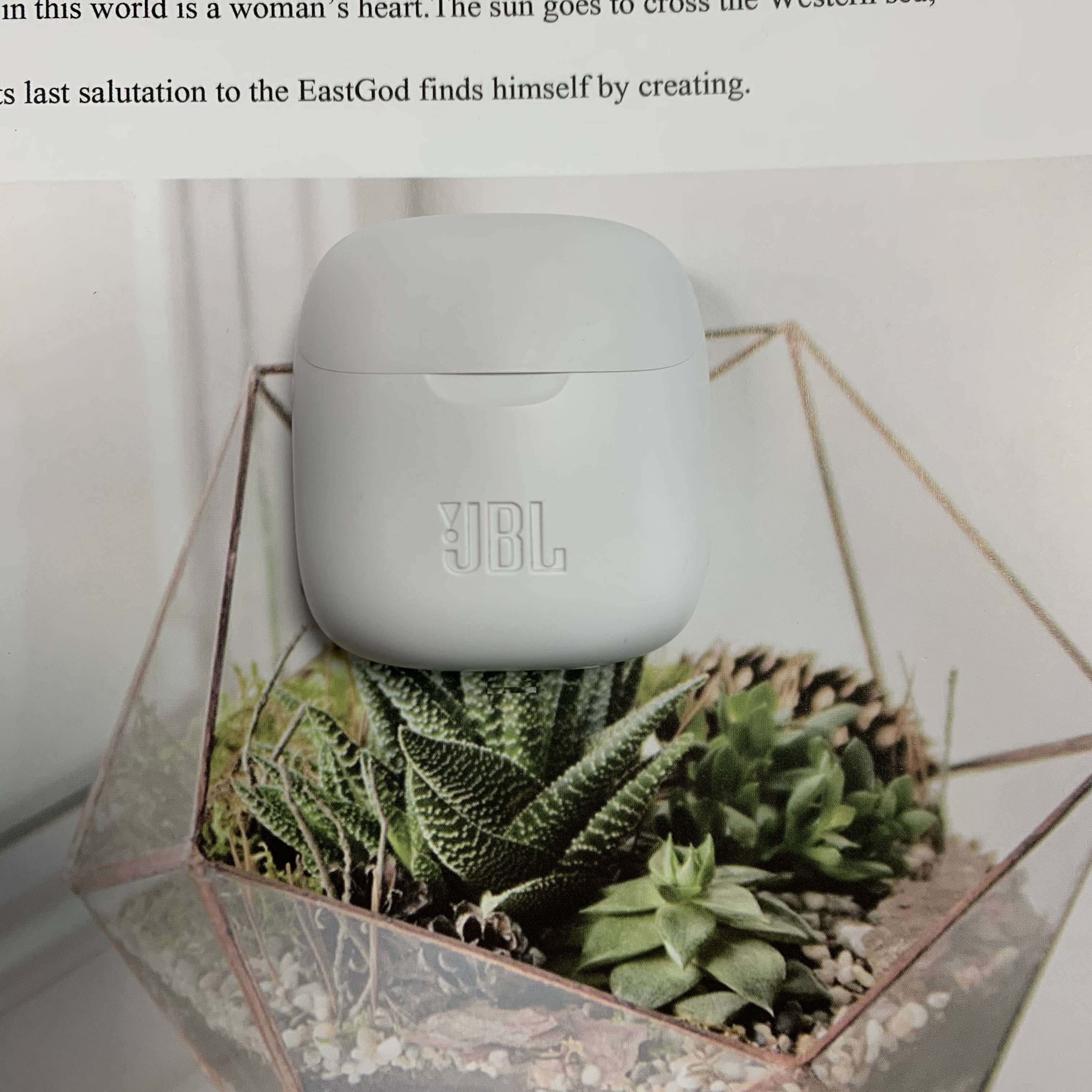 南卡和JBL半入耳式蓝牙耳机哪款更好？佩戴舒适的蓝牙耳机推荐